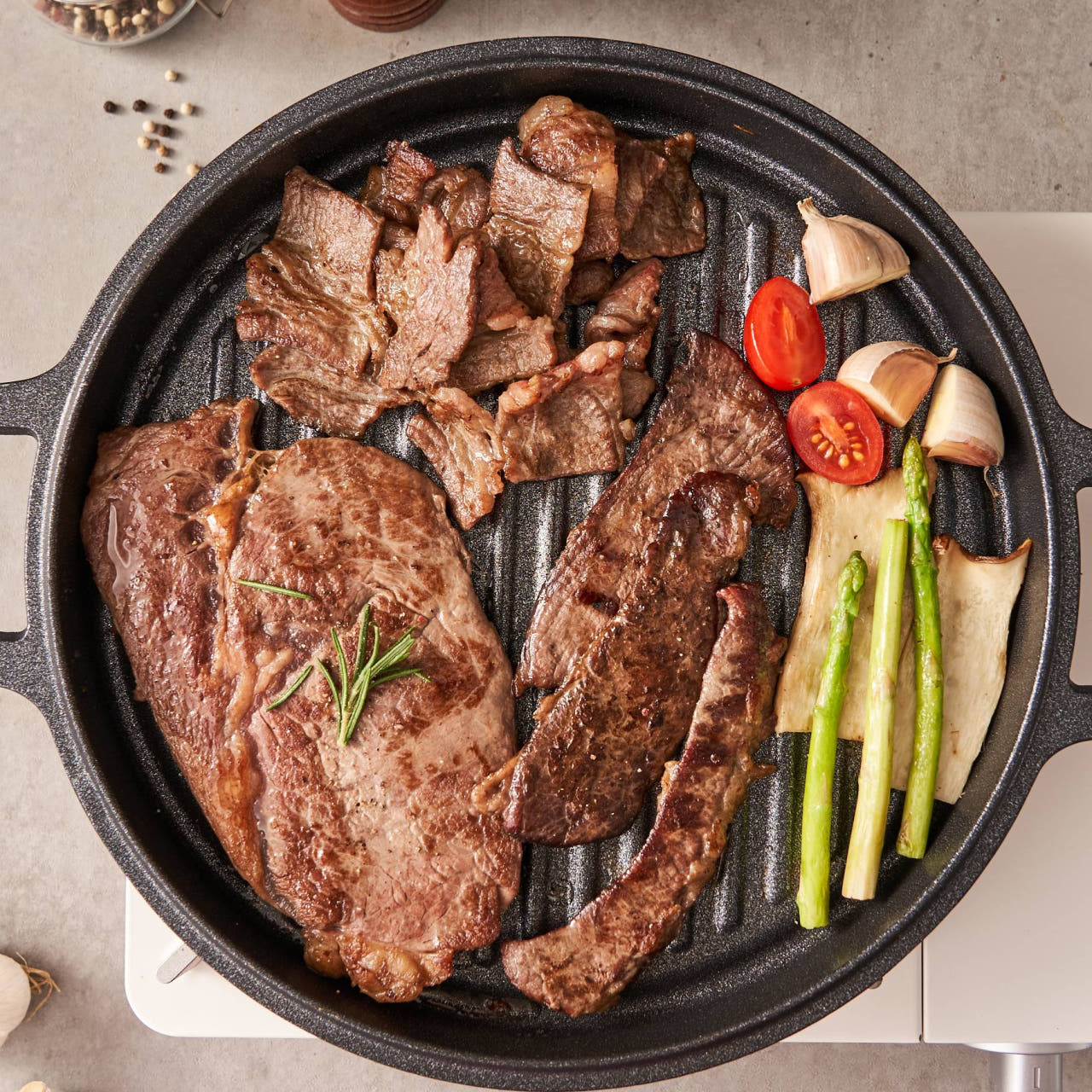 (유구전통시장)  백년가게 유구정육점 한우 모듬구이 (등심,채끝,차돌) 1.5kg 2~3인분
